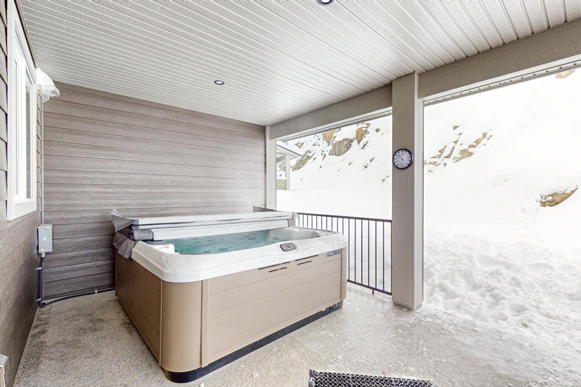 Вилла Grizzly Ridge Big White Ski Resort Экстерьер фото